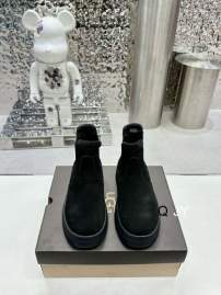 Picture of UGG Shoes _SKUUGGsz35-40JY010319708